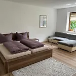 Ruhige Mit Terrasse Fuer 2 Personen Lejlighed *