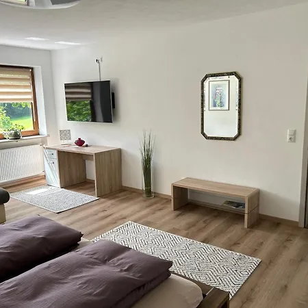 Ruhige Mit Terrasse Fuer 2 Personen Vohenstrauss