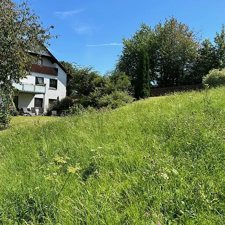 Ruhige Mit Terrasse Fuer 2 Personen Apartment *